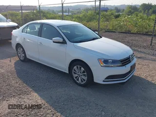 2015 Volkswagen Jetta SE with VIN 3VWD17AJ4FM312923, listed as a IAAI auction lot 42653648 with 85,978 mi miles and . Bid and sale history available at DreamBid. Image 1.