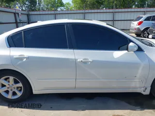 2007 Nissan Altima 2.5 with VIN 1N4AL21E77N476931, listed as a IAAI auction lot 41978623 with 182,607 mi miles. Bid and sale history available at carsss.com. Image 13.