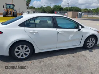 2022 Toyota Corolla LE with VIN 5YFEPMAE0NP358957, listed as a IAAI auction lot 42167553 with 48,339 mi miles and . Bid and sale history available at carsss.com. Image 6.