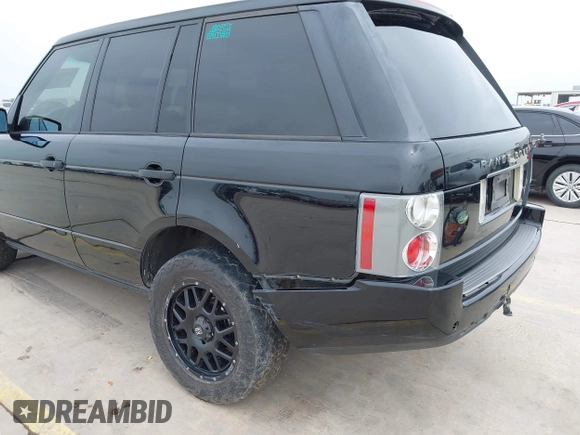 2006 Land Rover Range Rover HSE with VIN SALME15486A235049, listed as a IAAI auction lot 41948648 with 211,154 mi miles. Bid and sale history available at carsss.com. Image 18.