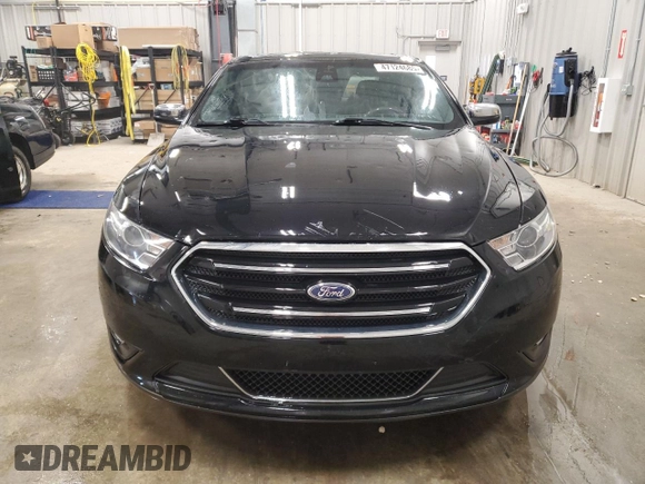 2017 Ford Taurus Limited with VIN 1FAHP2J82HG124570, listed as a Copart auction lot 47124685 with 146,736 mi miles and Salvage Title. Bid and sale history available at DreamBid. Image 5.