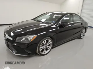 2018 Mercedes-Benz CLA 250 z VIN WDDSJ4EB2JN524719, wystawiony jako Copart lot #53063265 z przebiegiem 71 956 mil mil oraz Czysty tytuł • Clean title. Historia ofert i sprzedaży dostępna na DreamBid. Obrazek 1.