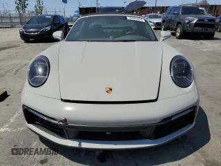 2022 Porsche 911 4 with VIN WP0BA2A90NS226162, listed as a Copart auction lot 55085454 with 13,497 mi miles and Salvage Title. Bid and sale history available at carsss.com. Image 5.
