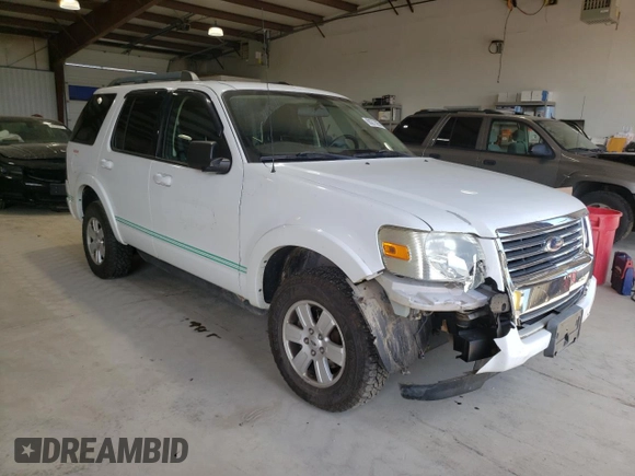 2010 Ford Explorer XLT с VIN 1FMEU7DE6AUA99003, выставлен на аукционе Copart как лот 60277095 с пробегом 92 212 миль миль и Списание • Salvage title. История ставок и продаж доступна на DreamBid. Изображение 4.