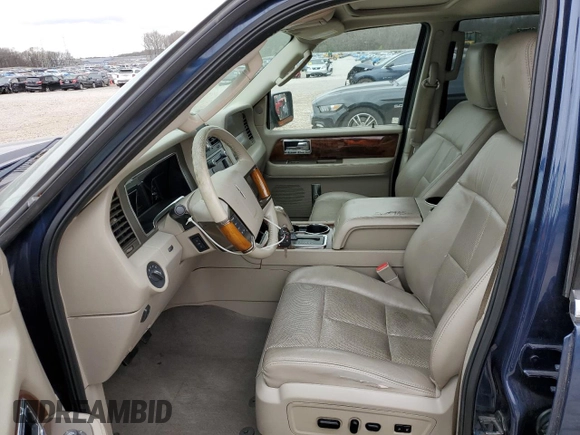 2013 Lincoln Navigator z VIN 5LMJJ2H54DEL06648, wystawiony jako Copart lot #47975275 z przebiegiem 189 591 mil mil oraz Szkoda całkowita • Salvage title. Historia ofert i sprzedaży dostępna na DreamBid. Obrazek 7.