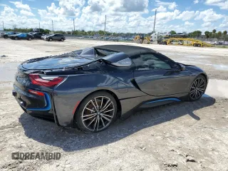 2019 BMW i8 z VIN WBY2Z6C58KVG97739, wystawiony jako Copart lot #60137614 z przebiegiem 3130 mil mil oraz Szkody całkowita. Historia ofert i sprzedaży dostępna na DreamBid. Obrazek 3.
