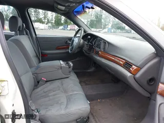 2004 Buick LeSabre Custom with VIN 1G4HP52K344105829, listed as a IAAI auction lot 41907027 with 141,389 mi miles. Bid and sale history available at carsss.com. Image 5.
