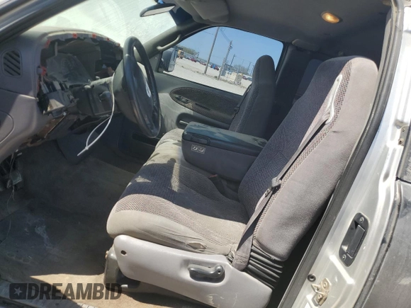 2001 Dodge 1500 with VIN 3B7HC13Y91G800634, listed as a Copart auction lot 47185985 with 255,895 mi miles and Salvage Title. Bid and sale history available at DreamBid. Image 7.