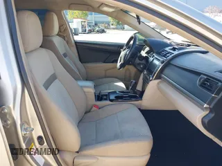 2014 Toyota Camry L with VIN 4T4BF1FK9ER393634, listed as a IAAI auction lot 41641748 with 52,017 mi miles. Bid and sale history available at carsss.com. Image 5.