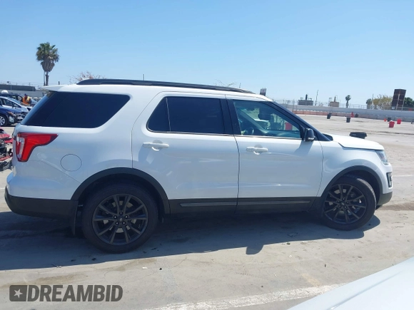 2017 Ford Explorer XLT с VIN 1FM5K7D84HGB40270, выставлен на аукционе IAAI как лот 42309347 с пробегом 115 113 миль миль и . История ставок и продаж доступна на DreamBid. Изображение 14.