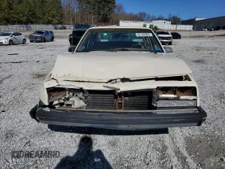 1985 Chevrolet Celebrity z VIN 1G1AW19R8F6308705, wystawiony jako Copart lot #42148305 z przebiegiem 91 840 mil mil oraz Nie do naprawy. Historia ofert i sprzedaży dostępna na DreamBid. Obrazek 5.