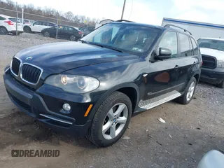2008 BMW X5 3.0si with VIN 5UXFE43558L005228, listed as a IAAI auction lot 41897524 with 178,741 mi miles. Bid and sale history available at carsss.com. Image 2.