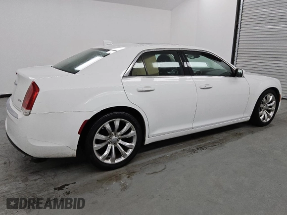 2016 Chrysler 300 Anniversary Edition with VIN 2C3CCAAG6GH313912, listed as a Copart auction lot 50132135 with 124,933 mi miles and Clean Title. Bid and sale history available at DreamBid. Image 3.