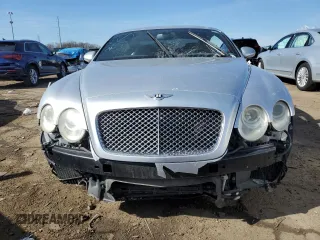 2005 Bentley Continental GT GT z VIN SCBCR63W25C026291, wystawiony jako Copart lot #50234235 z przebiegiem Nie podano mil oraz Szkoda całkowita • Salvage title. Historia ofert i sprzedaży dostępna na DreamBid. Obrazek 5.