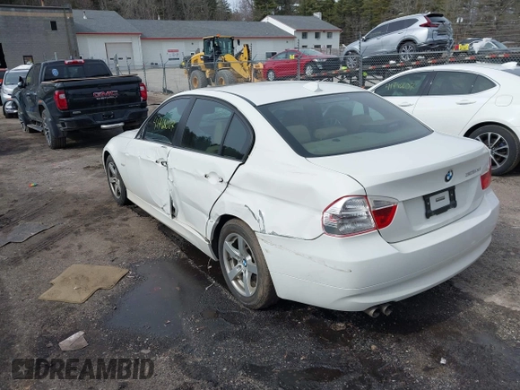 2006 BMW 3 Series 325xi with VIN WBAVD13556KV03735, listed as a IAAI auction lot 41768087 with 1 mi miles. Bid and sale history available at carsss.com. Image 3.