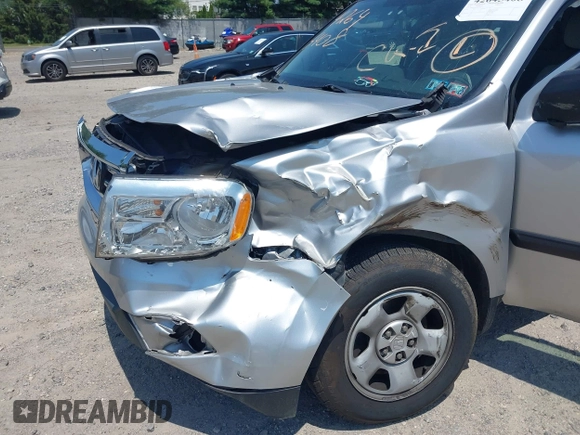 2014 Honda Pilot LX with VIN 5FNYF4H22EB024677, listed as a IAAI auction lot 42645408 with 133,271 mi miles and . Bid and sale history available at DreamBid. Image 6.
