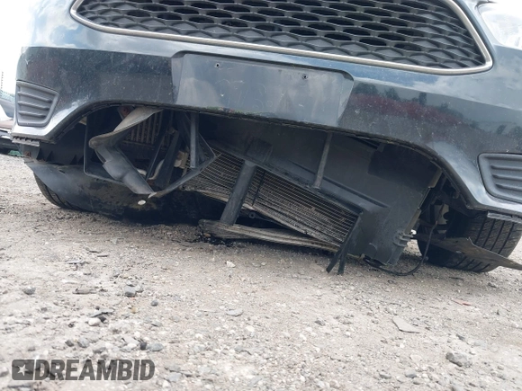 2018 Ford Focus SE с VIN 1FADP3FE5JL318316, выставлен на аукционе IAAI как лот 42612295 с пробегом 95 288 миль миль и . История ставок и продаж доступна на DreamBid. Изображение 17.