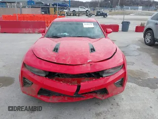 2018 Chevrolet Camaro 2SS with VIN 1G1FH1R74J0185575, listed as a IAAI auction lot 41581138 with 59,817 mi miles and . Bid and sale history available at DreamBid. Image 12.