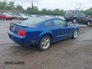 2007 Ford Mustang Deluxe with VIN 1ZVFT80N175237313, listed as a IAAI auction lot 42363986 with 80,572 mi miles and . Bid and sale history available at DreamBid. Image 4.