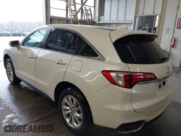2018 Acura RDX w/Technology Pkg with VIN 5J8TB4H58JL018679, listed as a IAAI auction lot 41553964 with 65,648 mi miles. Bid and sale history available at carsss.com. Image 3.