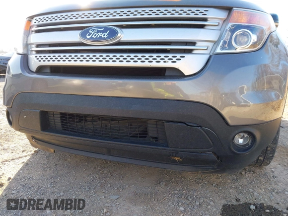2013 Ford Explorer XLT with VIN 1FM5K7D84DGA86611, listed as a IAAI auction lot 41765690 with 189,794 mi miles. Bid and sale history available at carsss.com. Image 22.