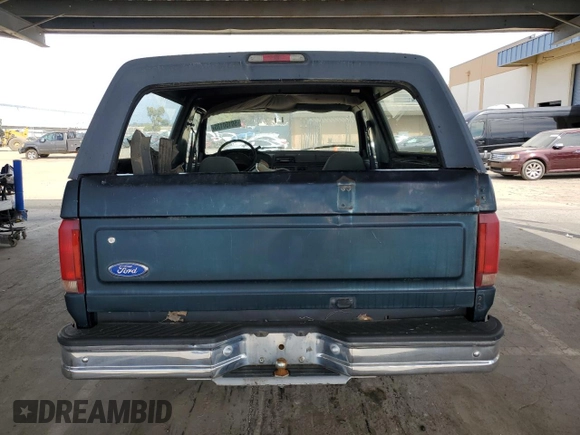 1992 Ford Bronco XL с VIN 1FMEU15N2NLB01501, выставлен на аукционе Copart как лот 50150135 с пробегом Не указан миль и Чистый • Clean title. История ставок и продаж доступна на DreamBid. Изображение 6.