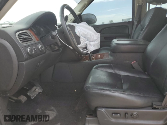 2012 Chevrolet Avalanche LTZ with VIN 3GNTKGE70CG305592, listed as a Copart auction lot 68987764 with 140,919 mi miles and Salvage Title. Bid and sale history available at carsss.com. Image 7.
