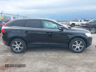 2013 Volvo XC60 T6 z VIN YV4902DZ1D2368819, wystawiony jako IAAI lot #41833733 z przebiegiem 148 606 mil mil oraz . Historia ofert i sprzedaży dostępna na DreamBid. Obrazek 14.