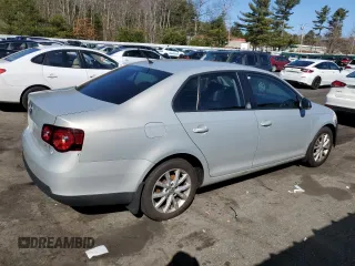 2010 Volkswagen Jetta Sedan Limited with VIN 3VWRZ7AJ2AM138373, listed as a Copart auction lot 49278525 with 191,640 mi miles and Salvage Title. Bid and sale history available at carsss.com. Image 3.