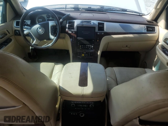 2007 Cadillac Escalade z VIN 1GYFK63837R244606, wystawiony jako Copart lot #53540425 z przebiegiem 163 146 mil mil oraz Szkody całkowita. Historia ofert i sprzedaży dostępna na DreamBid. Obrazek 8.