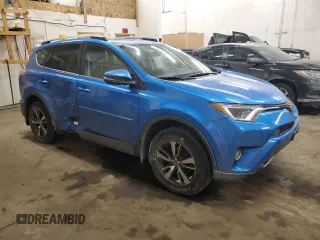 2018 Toyota RAV4 XLE with VIN JTMRFREV7JJ204188, listed as a Copart auction lot 43458905 with 93,102 mi miles and Salvage Title. Bid and sale history available at carsss.com. Image 4.