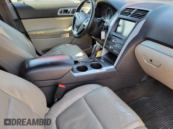2013 Ford Explorer XLT z VIN 1FM5K7D80DGB75513, wystawiony jako IAAI lot #41710101 z przebiegiem 217 330 mil mil oraz . Historia ofert i sprzedaży dostępna na DreamBid. Obrazek 5.