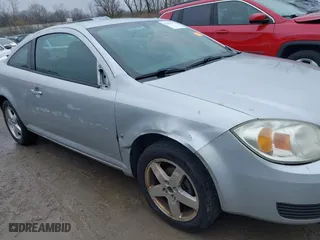 2007 Pontiac G5 with VIN 1G2AL15F977360713, listed as a IAAI auction lot 41994357 with 175,204 mi miles. Bid and sale history available at carsss.com. Image 6.