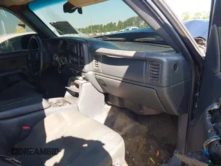 2002 Chevrolet Avalanche with VIN 3GNEK13T42G142319, listed as a IAAI auction lot 41977733 with Not Provided miles and . Bid and sale history available at DreamBid. Image 5.