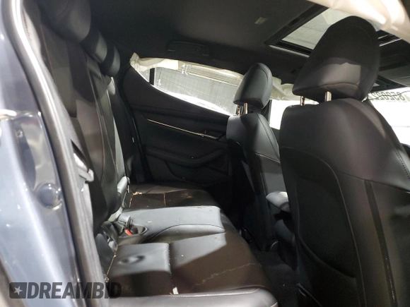 2021 Mazda 3 Premium Plus z VIN JM1BPBNY8M1403528, wystawiony jako Copart lot #85202274 z przebiegiem 26 510 mil mil oraz Szkoda całkowita • Salvage title. Historia ofert i sprzedaży dostępna na DreamBid. Obrazek 10.