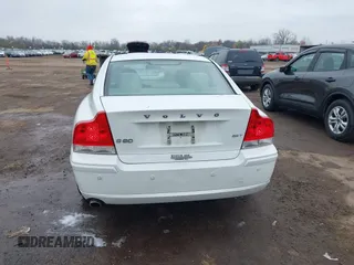 2009 Volvo S60 2.5T with VIN YV1RS592092720882, listed as a IAAI auction lot 42006676 with 143,647 mi miles. Bid and sale history available at carsss.com. Image 17.