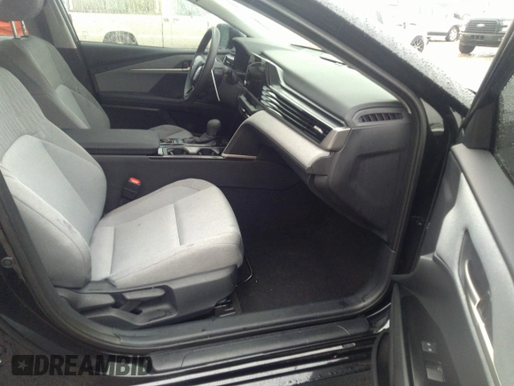 2025 Toyota Camry LE with VIN 4T1DAACK5SU060431, listed as a IAAI auction lot 41552223 with 2,490 mi miles and . Bid and sale history available at DreamBid. Image 5.