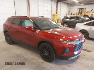 2021 Chevrolet Blazer LT z VIN 3GNKBJRS2MS520283, wystawiony jako IAAI lot #42059583 z przebiegiem 81 284 mil mil oraz . Historia ofert i sprzedaży dostępna na DreamBid. Obrazek 1.