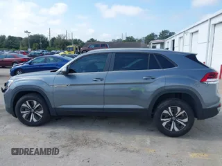 2024 Volkswagen Atlas SE with VIN 1V2DE2CA9RC250981, listed as a IAAI auction lot 41487466 with 10,021 mi miles and . Bid and sale history available at DreamBid. Image 14.
