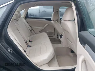 2013 Volkswagen Passat SE с VIN 1VWBH7A33DC052582, выставлен на аукционе IAAI как лот 41431178 с пробегом 127 072 миль миль и . История ставок и продаж доступна на DreamBid. Изображение 8.