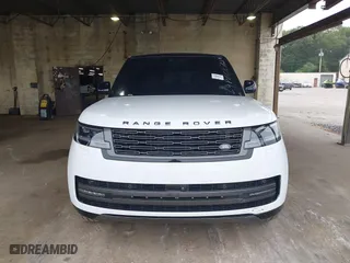 2023 Land Rover Range Rover SE with VIN SALKPBFUXPA078390, listed as a IAAI auction lot 39388993 with 11,011 mi miles. Bid and sale history available at carsss.com. Image 12.