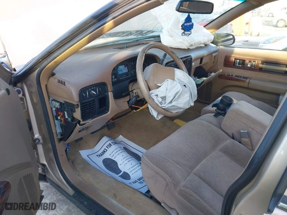 1996 Chevrolet Caprice Classic 1SA Special Value Pkg with VIN 1G1BL52W4TR143783, listed as a IAAI auction lot 41376495 with 1 mi miles. Bid and sale history available at carsss.com. Image 5.