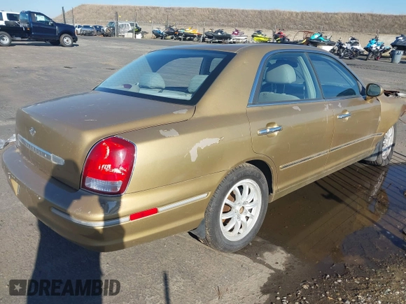 2002 Hyundai XG L with VIN KMHFU45E72A182461, listed as a IAAI auction lot 38121671 with Not Provided miles and . Bid and sale history available at DreamBid. Image 4.