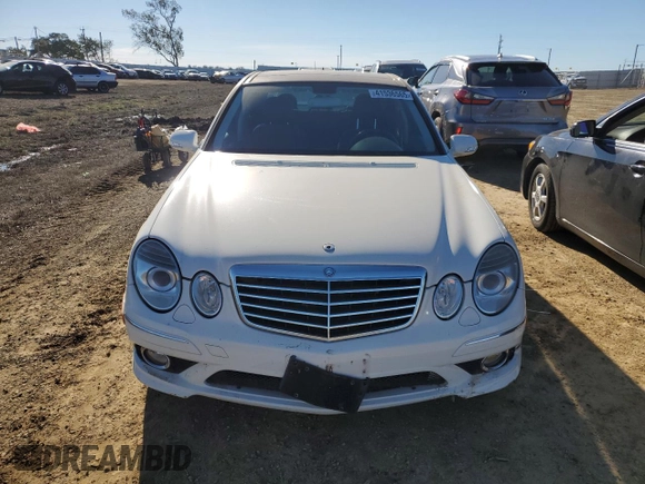 2009 Mercedes-Benz E-Class Sport 5.5L with VIN WDBUF72X59B371349, listed as a Copart auction lot 41536565 with 188,483 mi miles and Clean Title. Bid and sale history available at carsss.com. Image 5.