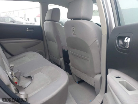2010 Nissan Rogue S with VIN JN8AS5MT5AW506913, listed as a IAAI auction lot 41722733 with 124437 miles. Bid and sale history available at carsss.com. Image 8.