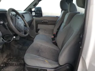 2014 Ford F-250 XL z VIN 1FDBF2A63EEB52351, wystawiony jako Copart lot #72956934 z przebiegiem 263 040 mil mil oraz Szkoda całkowita • Salvage title. Historia ofert i sprzedaży dostępna na DreamBid. Obrazek 10.