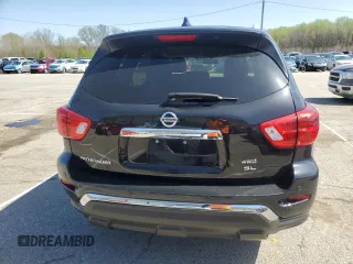 2019 Nissan Pathfinder SL z VIN 5N1DR2MM3KC635355, wystawiony jako Copart lot #52355495 z przebiegiem 84 567 mil mil oraz Szkoda całkowita • Salvage title. Historia ofert i sprzedaży dostępna na DreamBid. Obrazek 6.