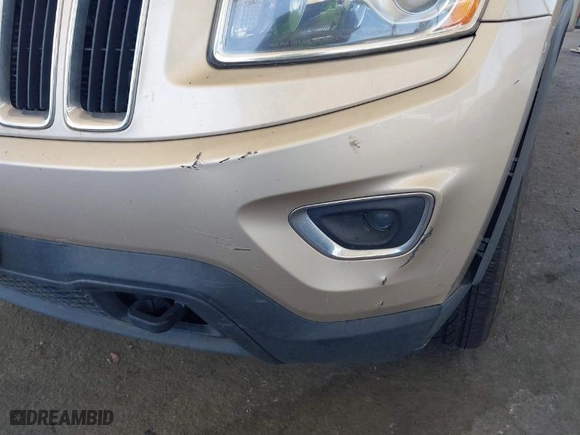2014 Jeep Grand Cherokee Laredo with VIN 1C4RJFAG7EC380544, listed as a IAAI auction lot 42021130 with 166,589 mi miles. Bid and sale history available at carsss.com. Image 18.