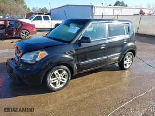 2010 Kia Soul + with VIN KNDJT2A24A7158762, listed as a IAAI auction lot 41720129 with 206,806 mi miles. Bid and sale history available at carsss.com. Image 17.