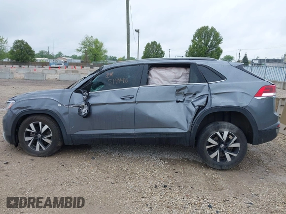 2022 Volkswagen Atlas SE with VIN 1V2LC2CA1NC203536, listed as a IAAI auction lot 42310598 with 28,724 mi miles and . Bid and sale history available at DreamBid. Image 14.